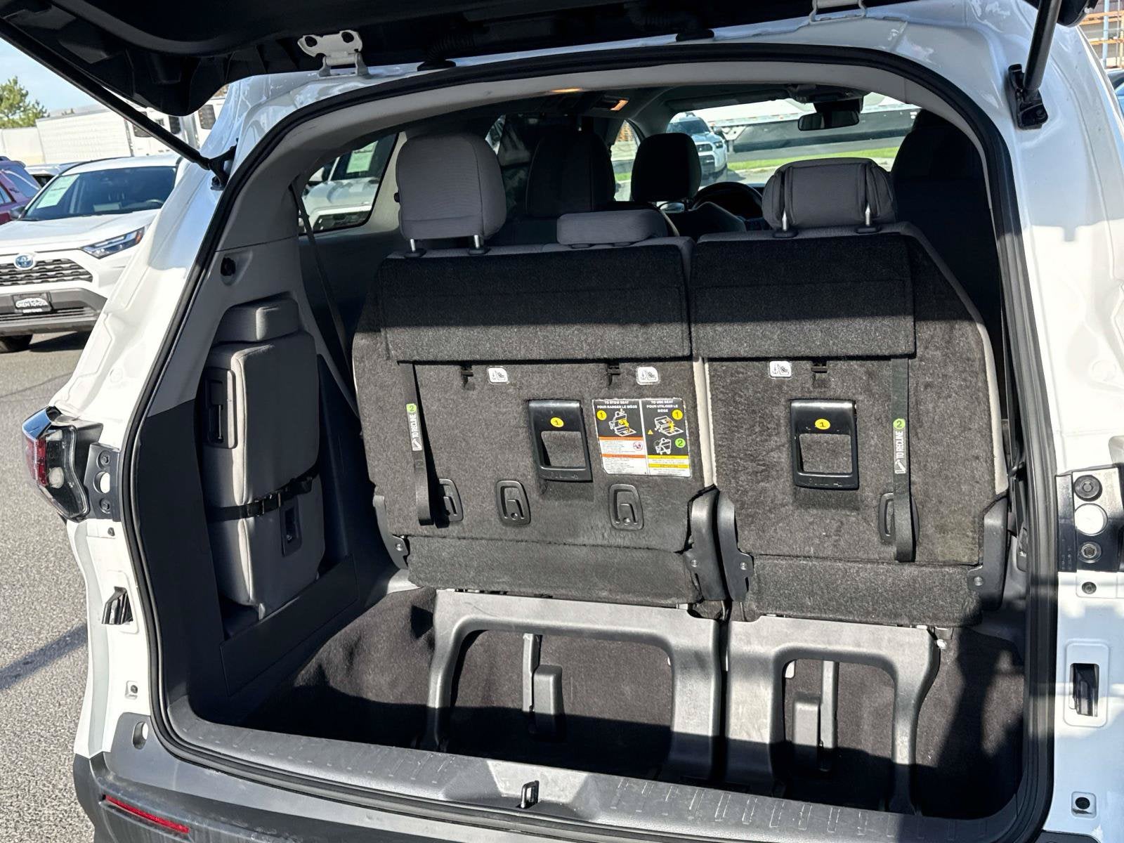 2024 Toyota Sienna LE