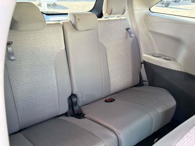 2024 Toyota Sienna LE