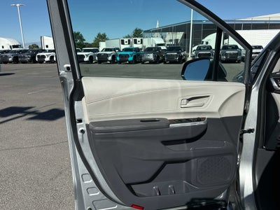 2022 Toyota Sienna LE
