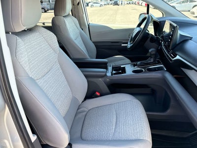 2022 Toyota Sienna LE