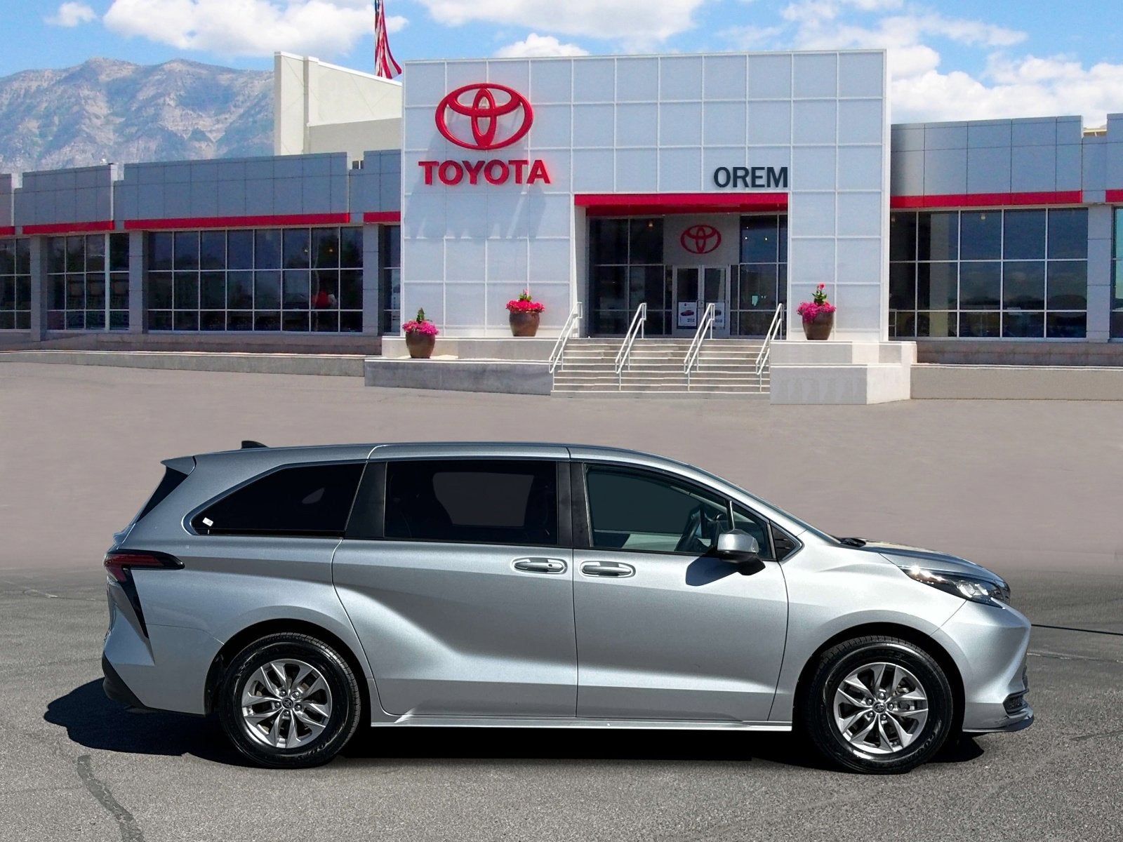 2022 Toyota Sienna LE