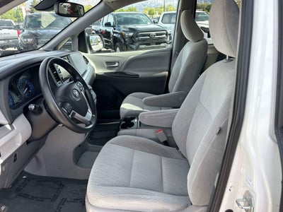 2020 Toyota SIENNA LE 3.5L LE