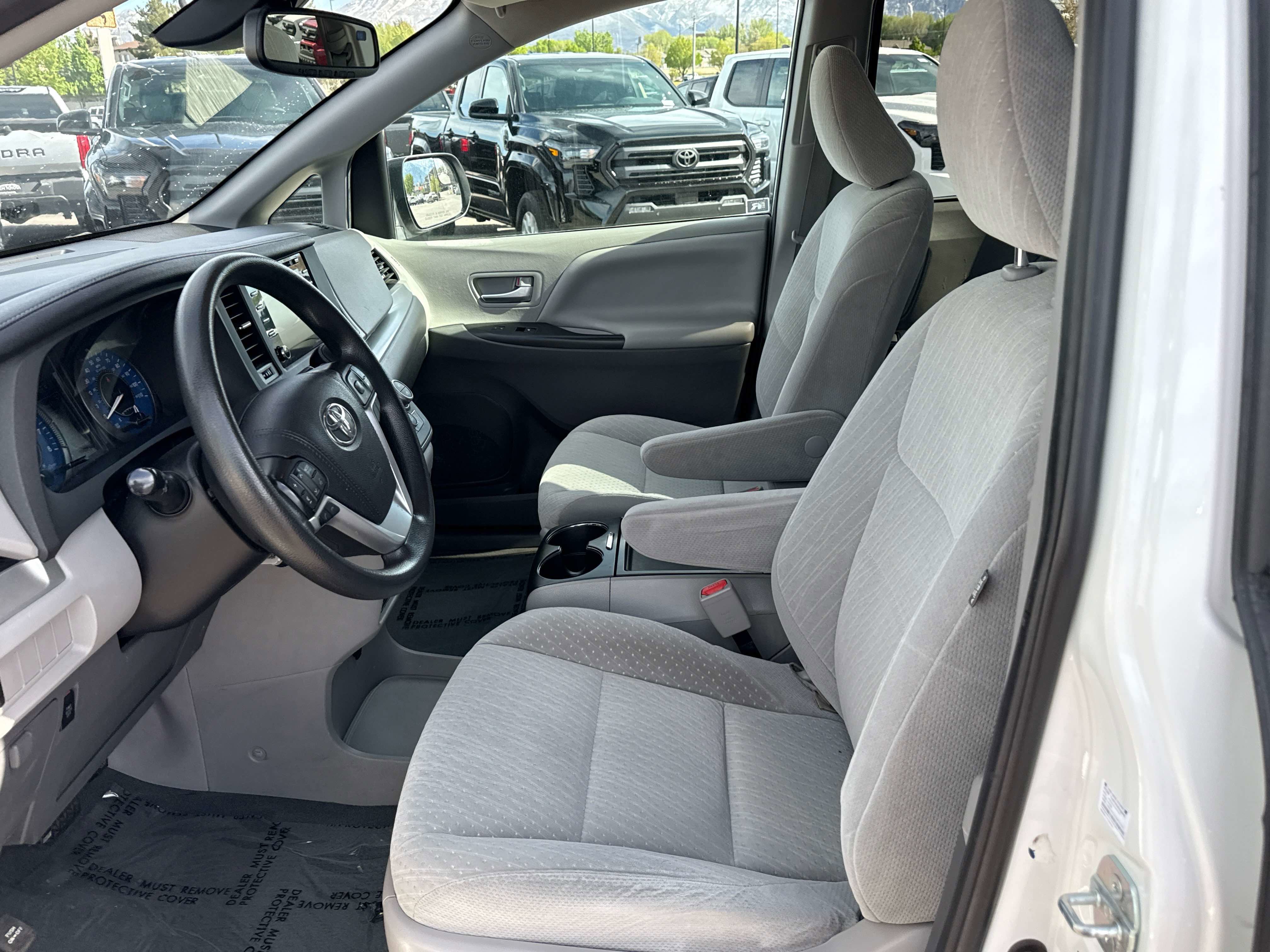 2020 Toyota SIENNA LE 3.5L LE
