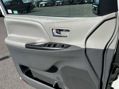 2020 Toyota SIENNA LE 3.5L LE