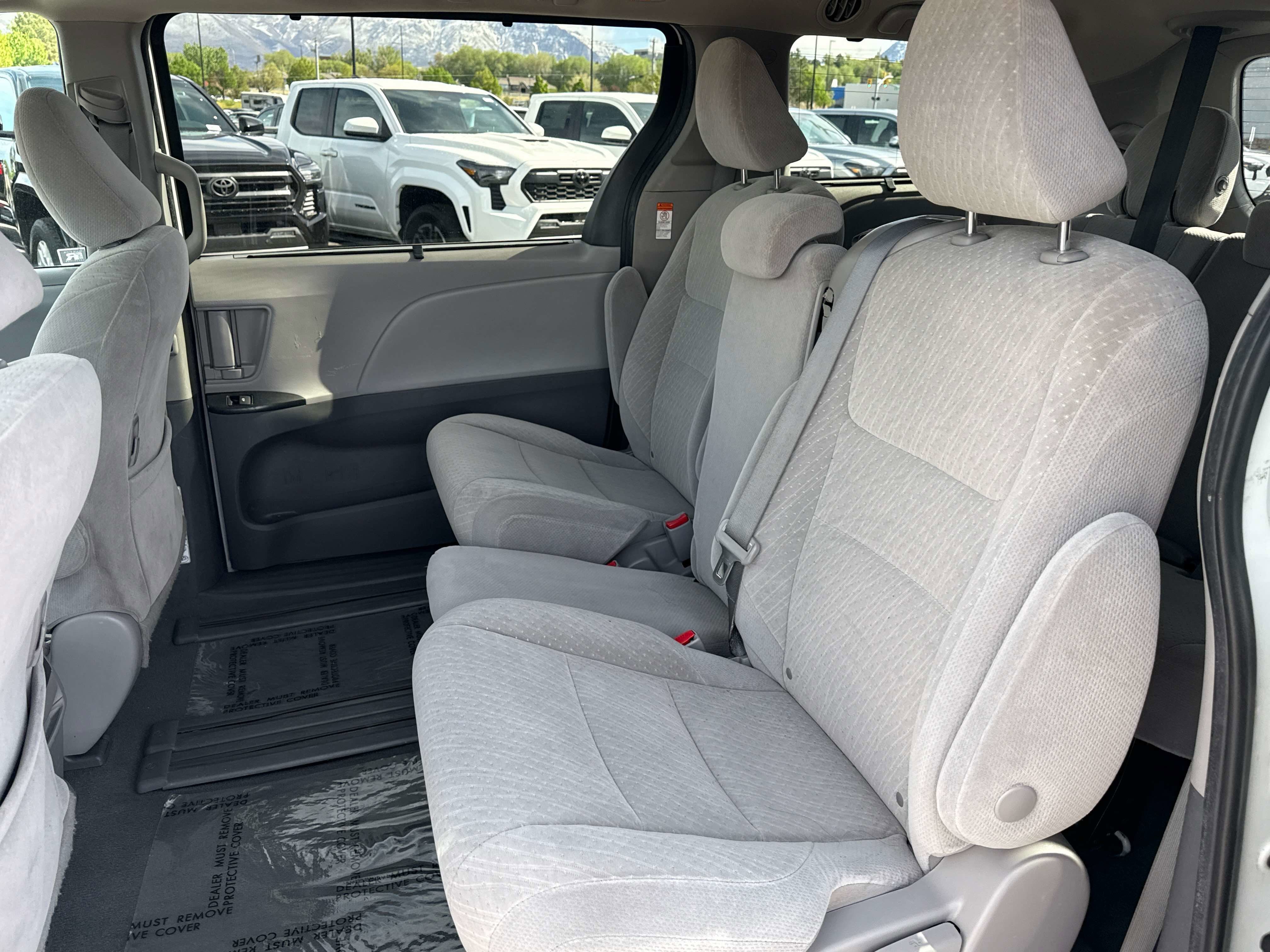 2020 Toyota SIENNA LE 3.5L LE
