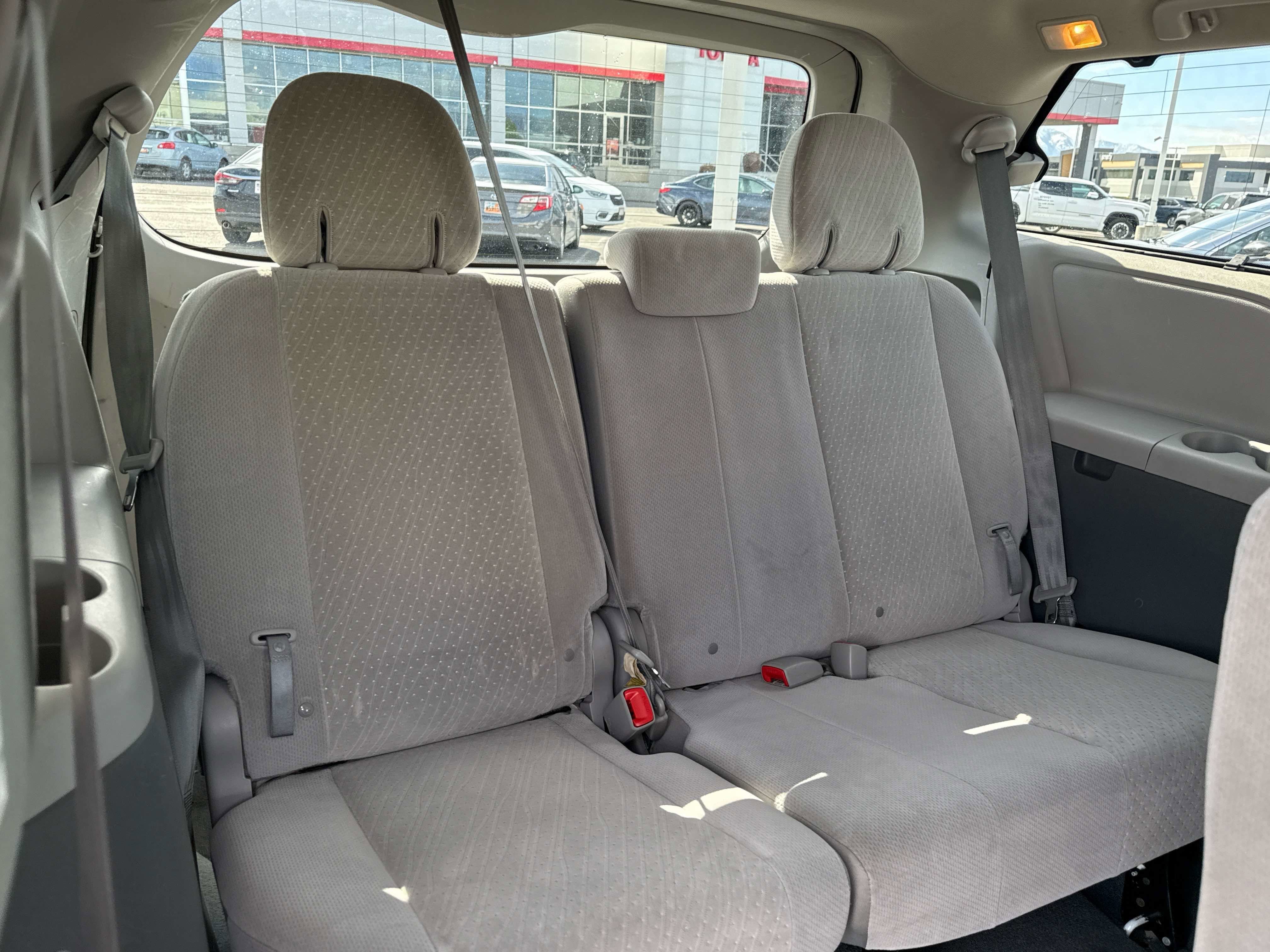 2020 Toyota SIENNA LE 3.5L LE