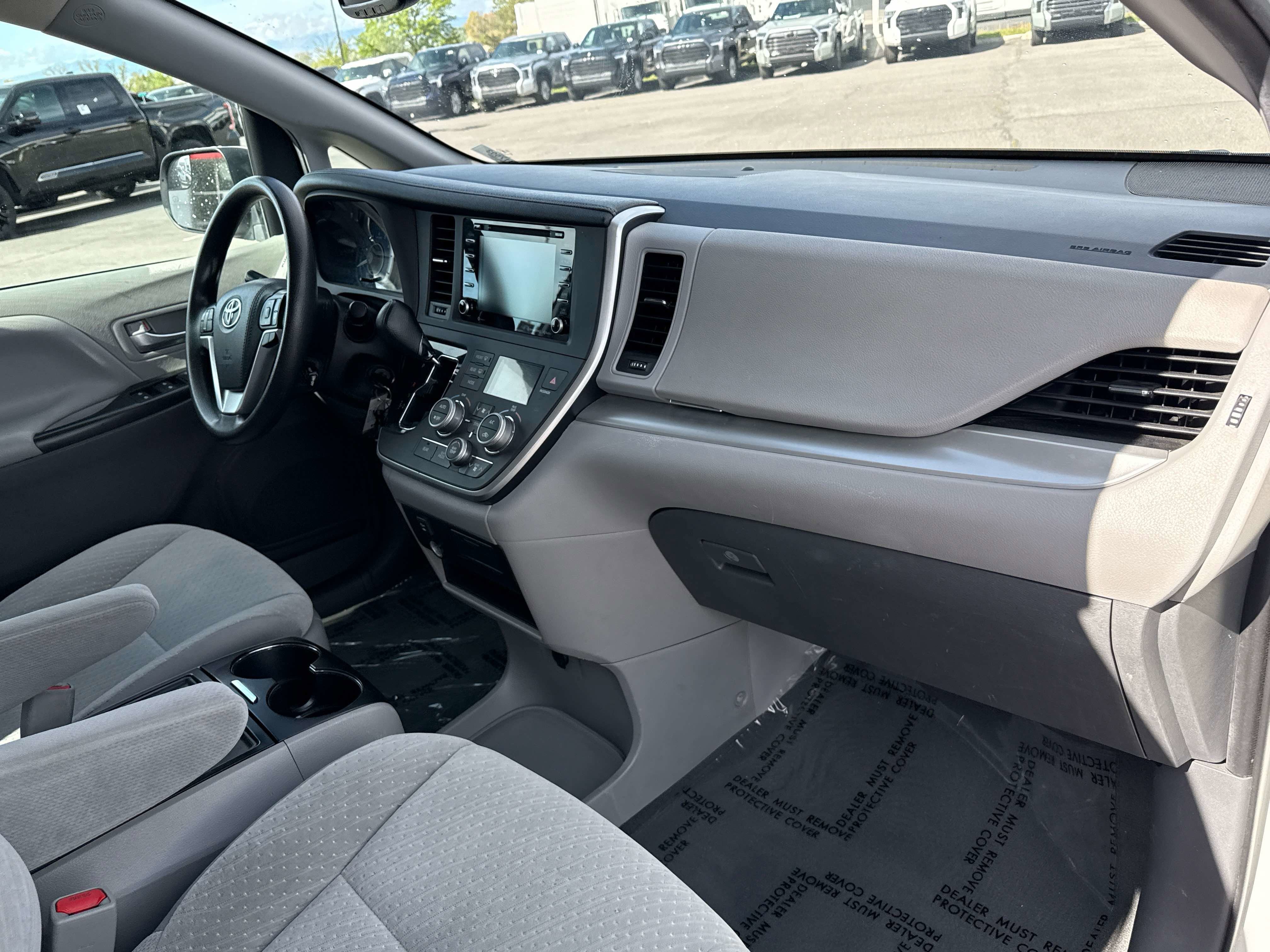 2020 Toyota SIENNA LE 3.5L LE