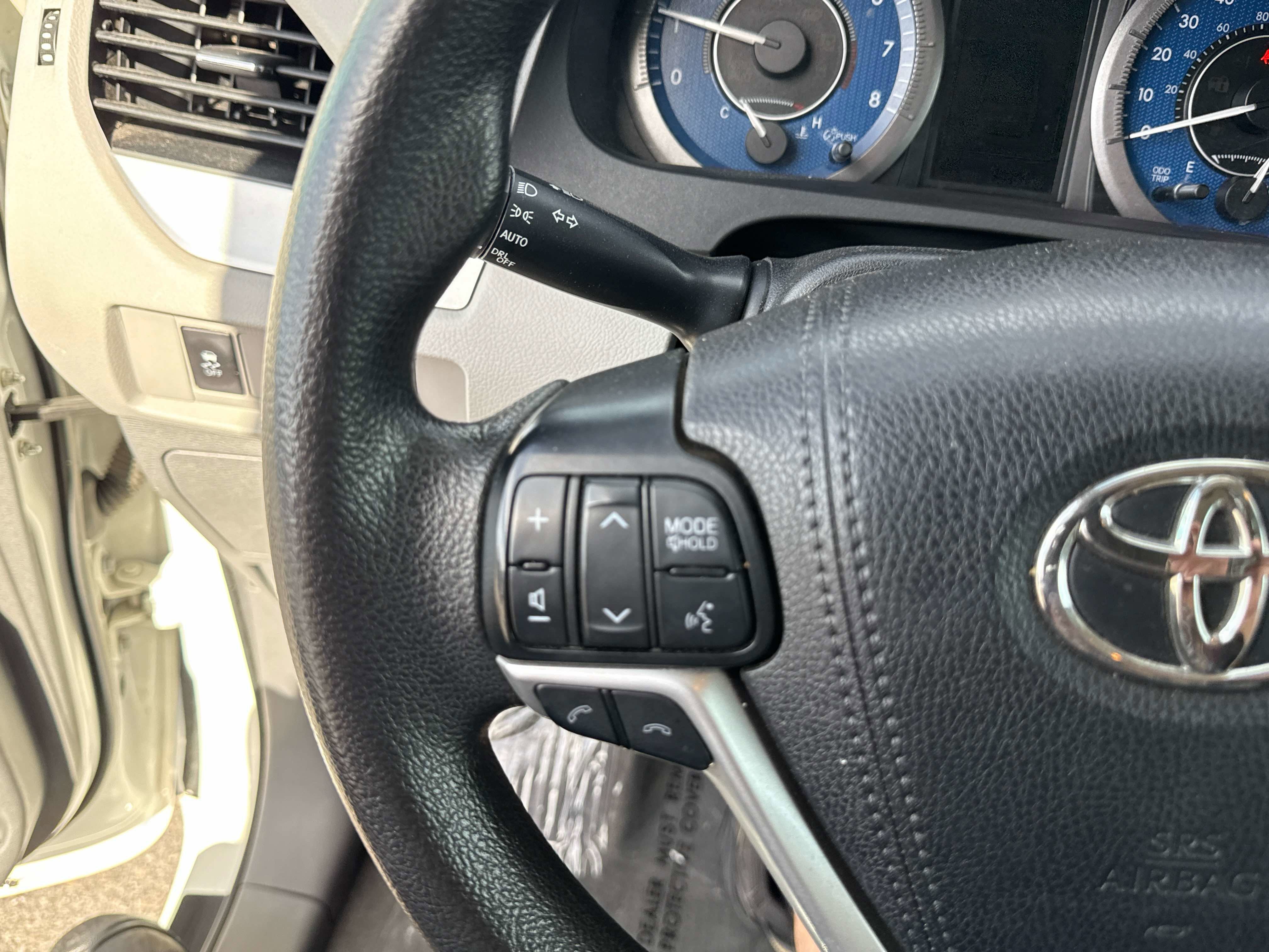 2020 Toyota SIENNA LE 3.5L LE