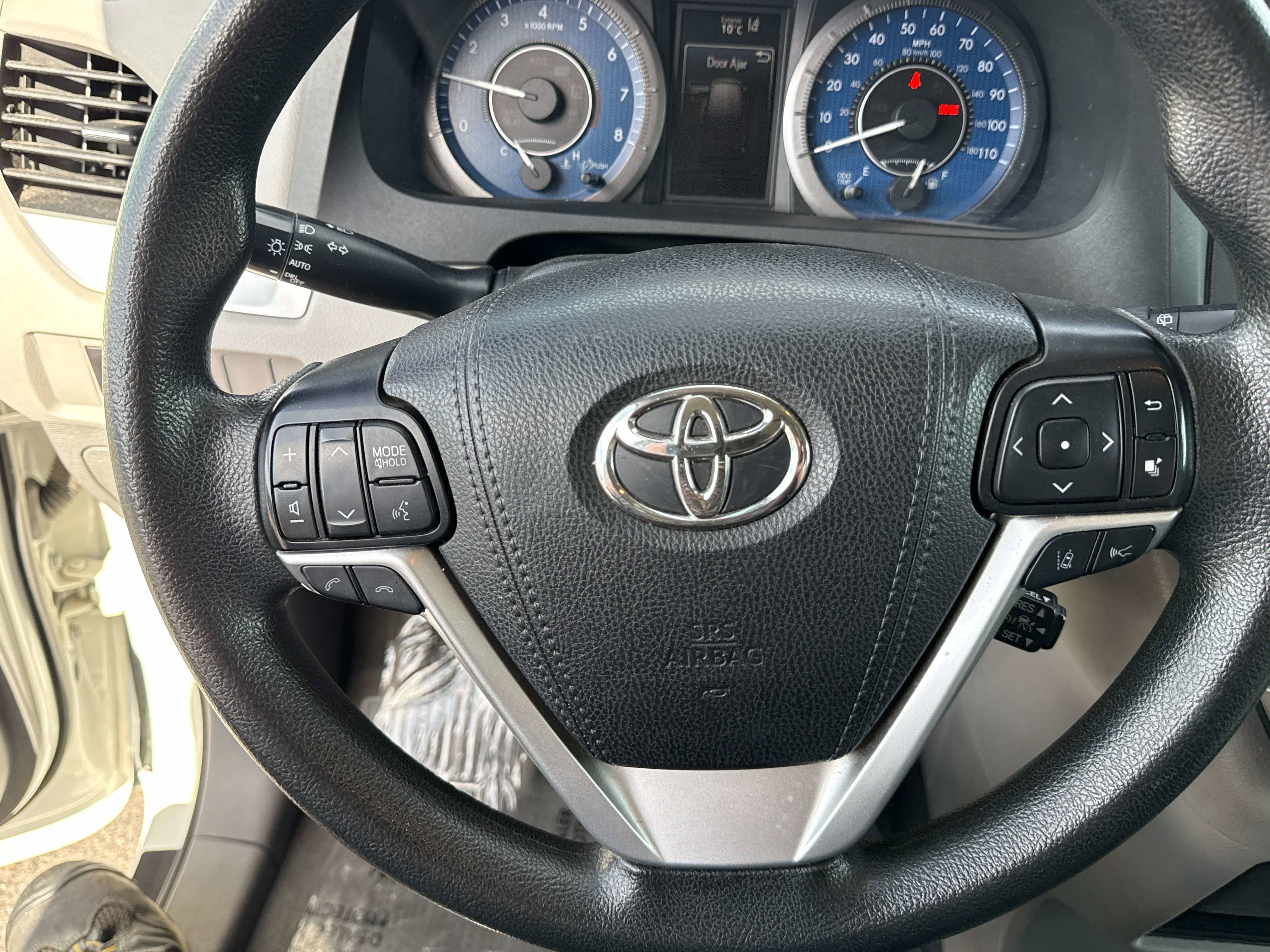 2020 Toyota SIENNA LE 3.5L LE