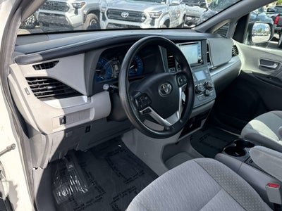 2020 Toyota SIENNA LE 3.5L LE