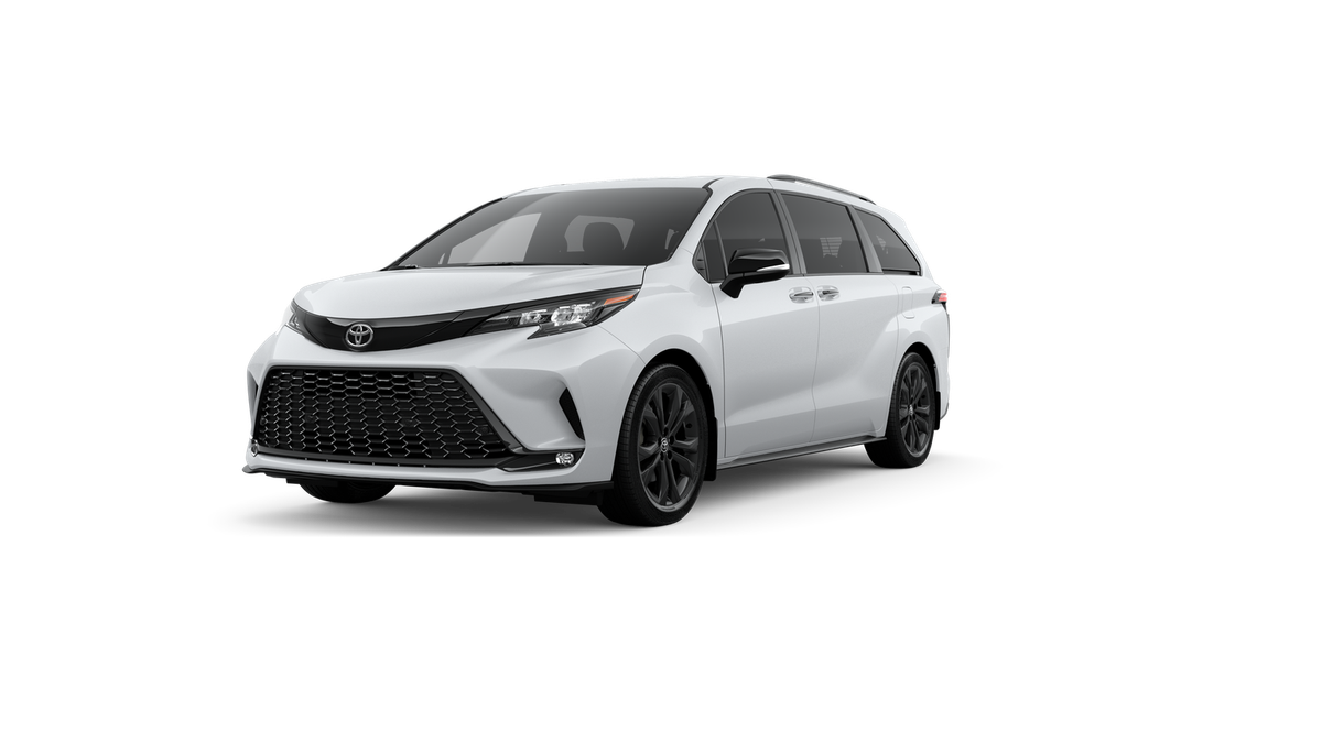 2026 Toyota Sienna XSE 7-Passenger Hybrid FWD's photo