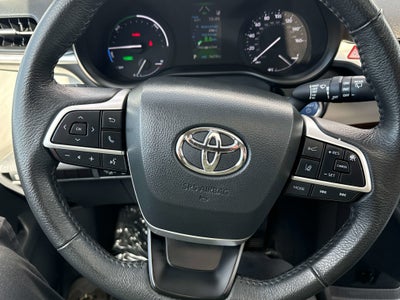 2024 Toyota SIENNA XLE XLE