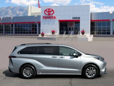 2024 Toyota SIENNA XLE XLE