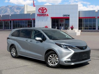 2024 Toyota SIENNA XLE XLE