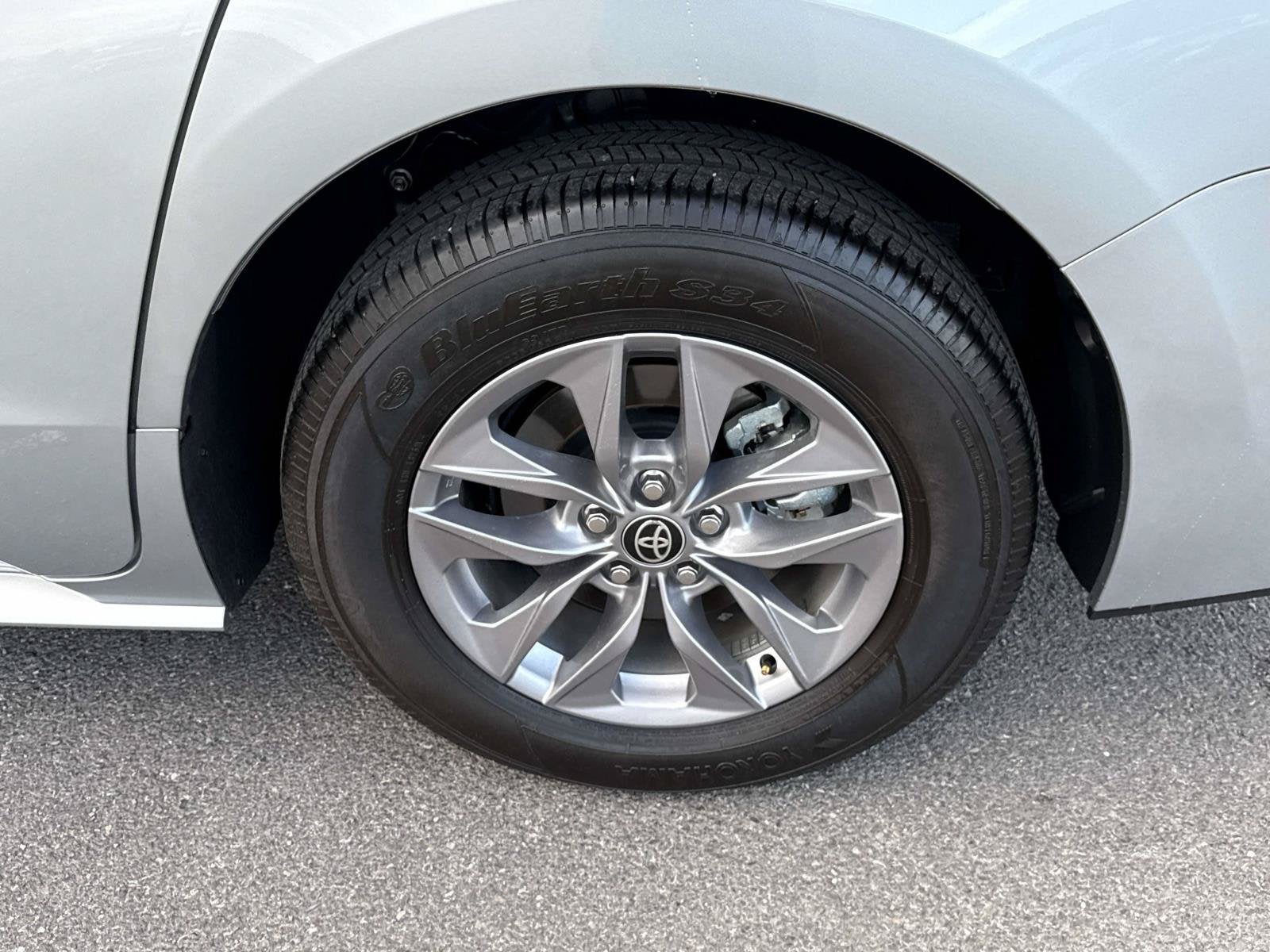 2025 Toyota Sienna XLE