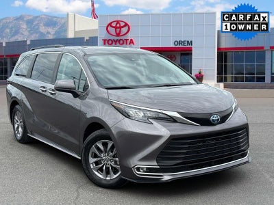 2024 Toyota Sienna XLE