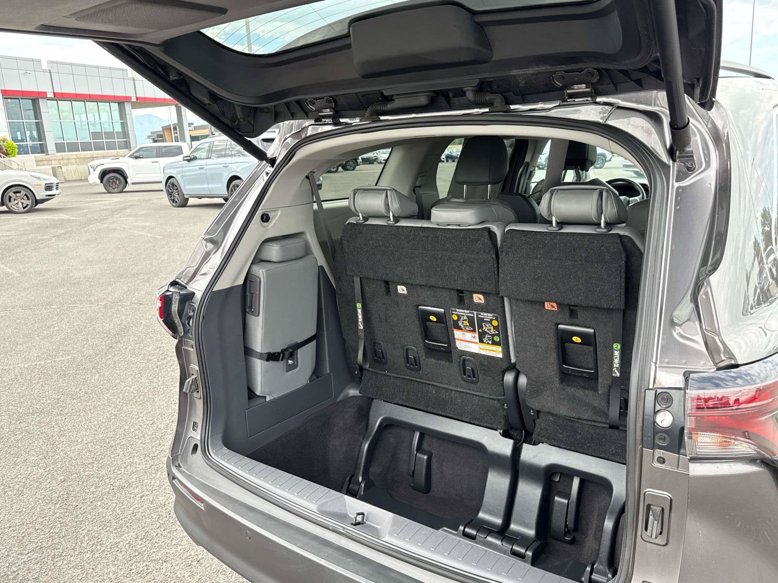 2024 Toyota Sienna XLE
