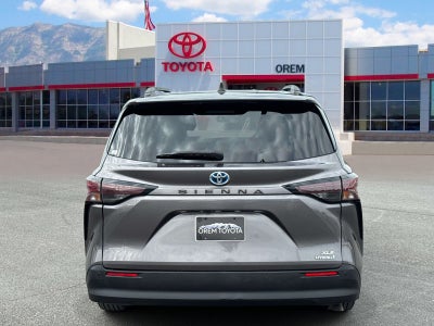 2024 Toyota Sienna XLE