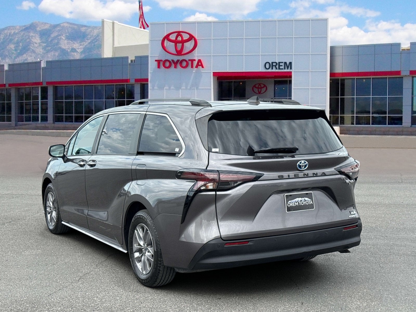 2024 Toyota Sienna XLE