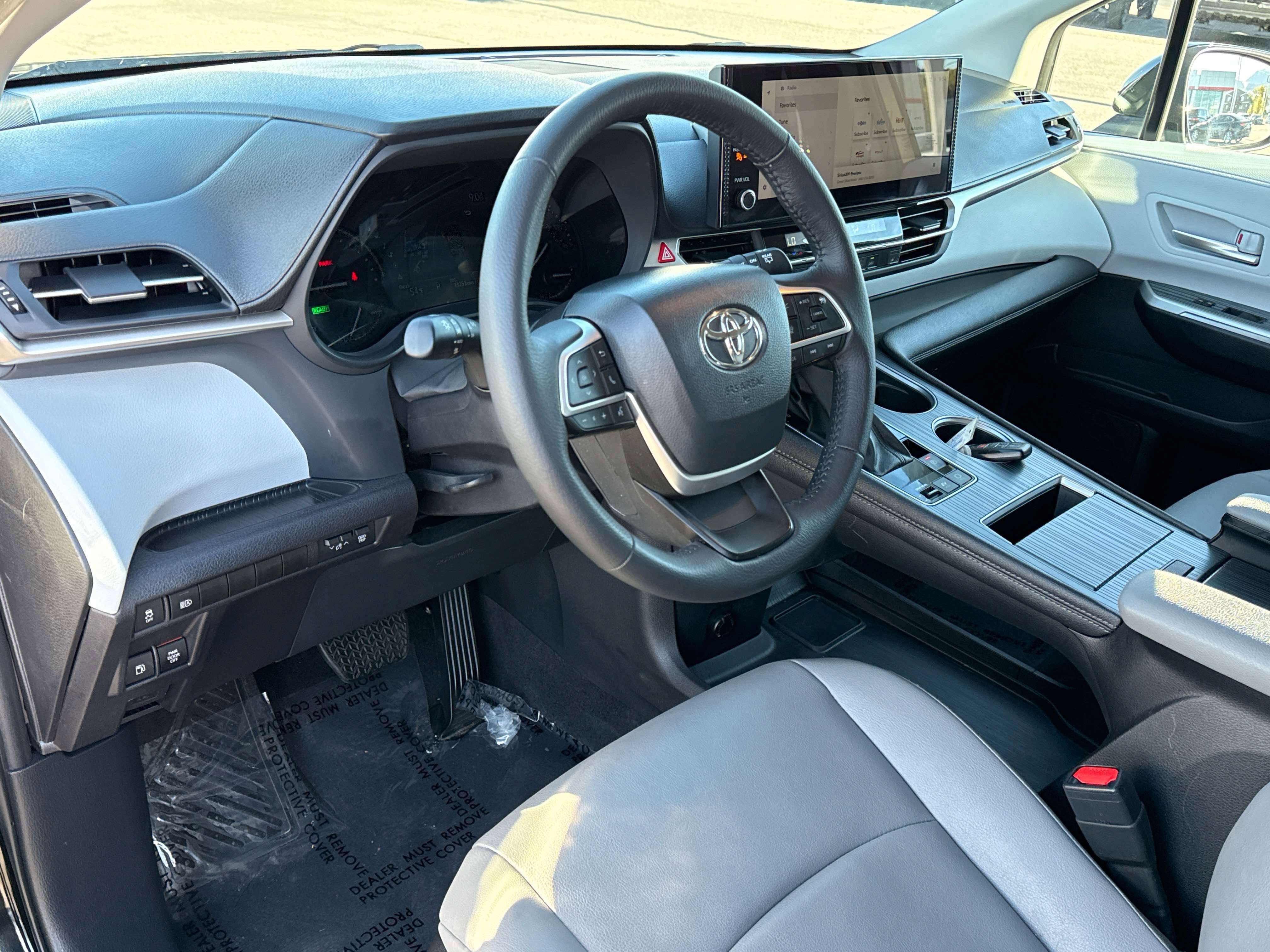 2026 Toyota SIENNA XLE XLE