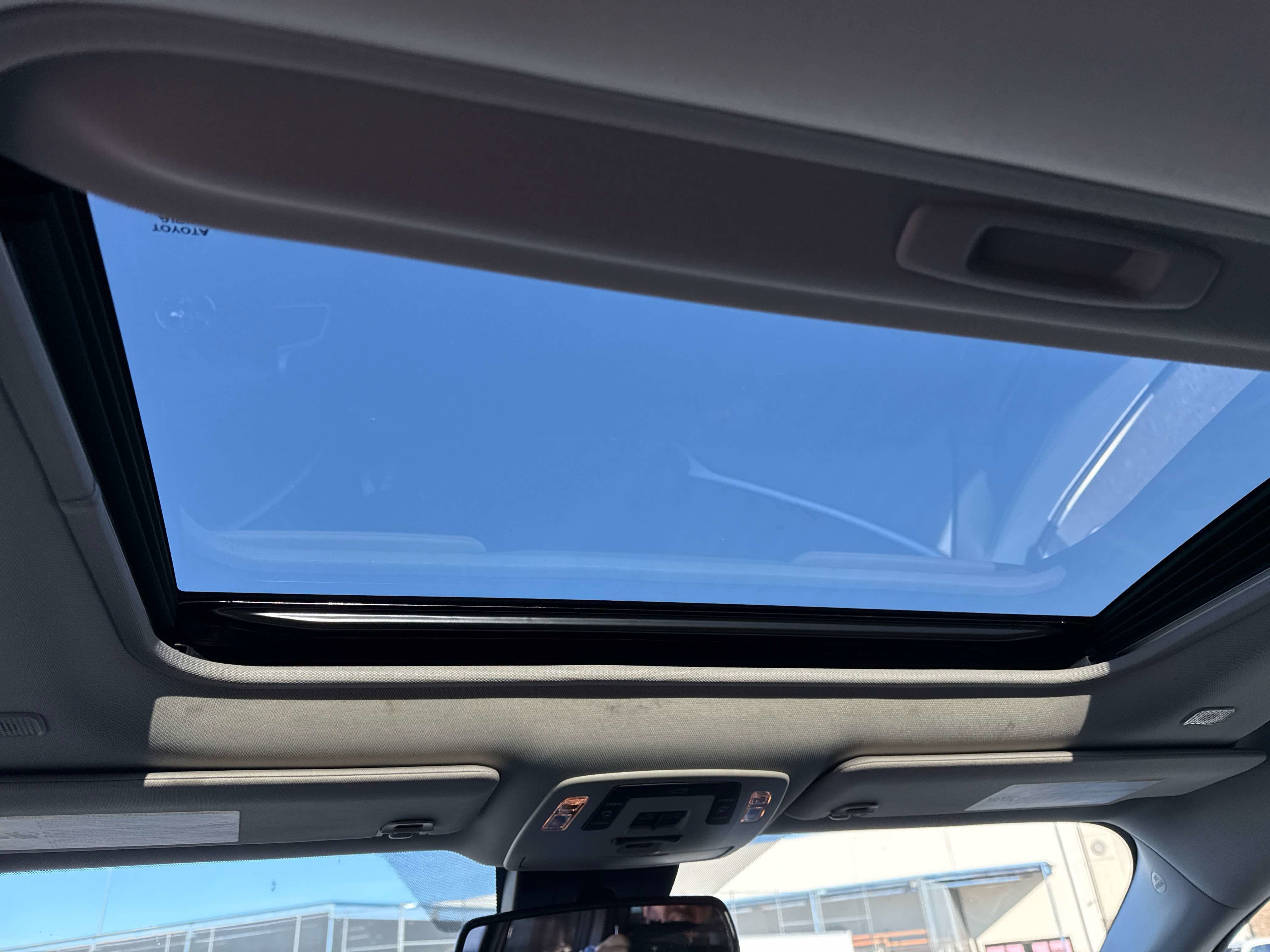 2026 Toyota SIENNA XLE XLE