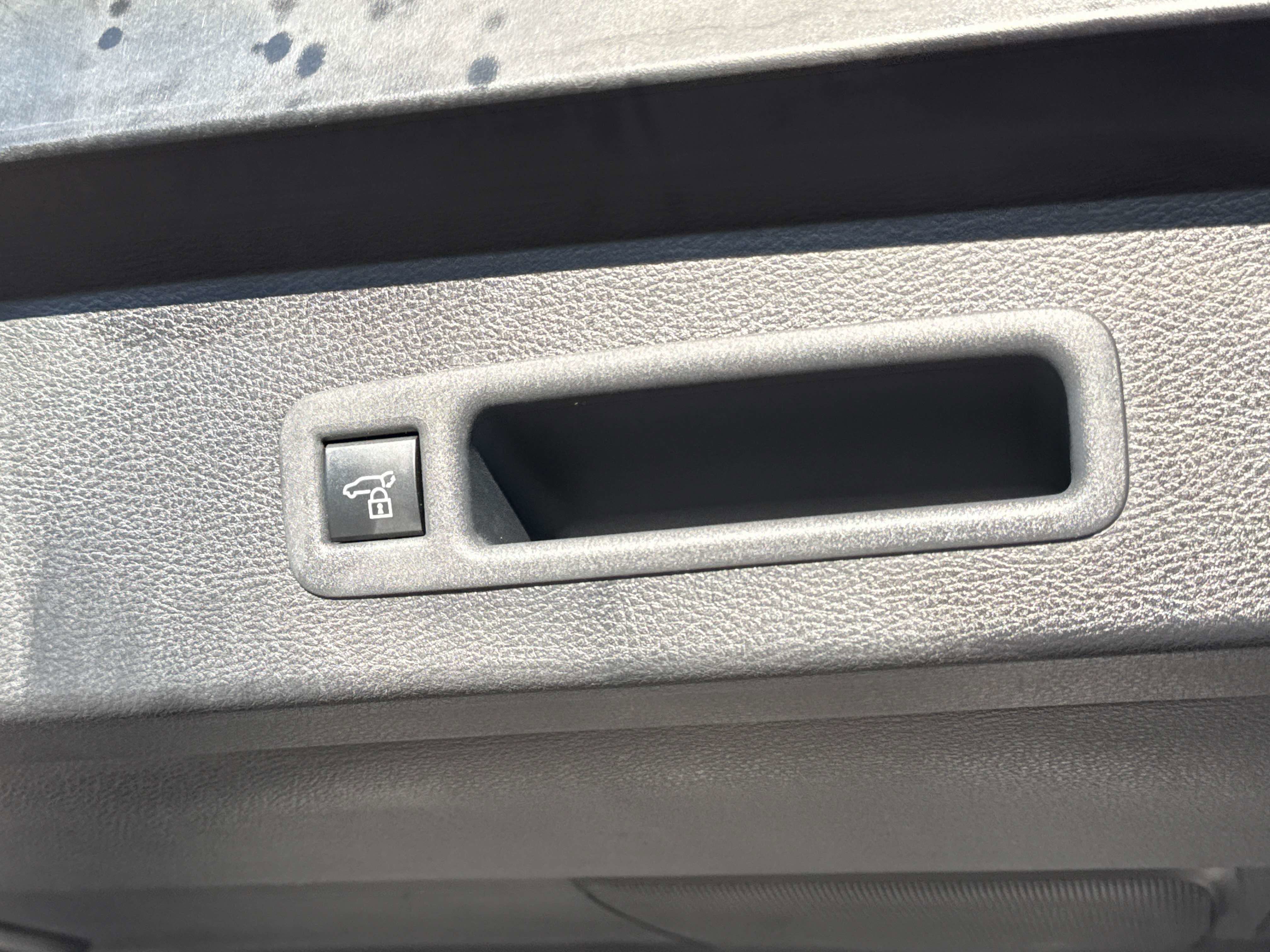 2026 Toyota SIENNA XLE XLE