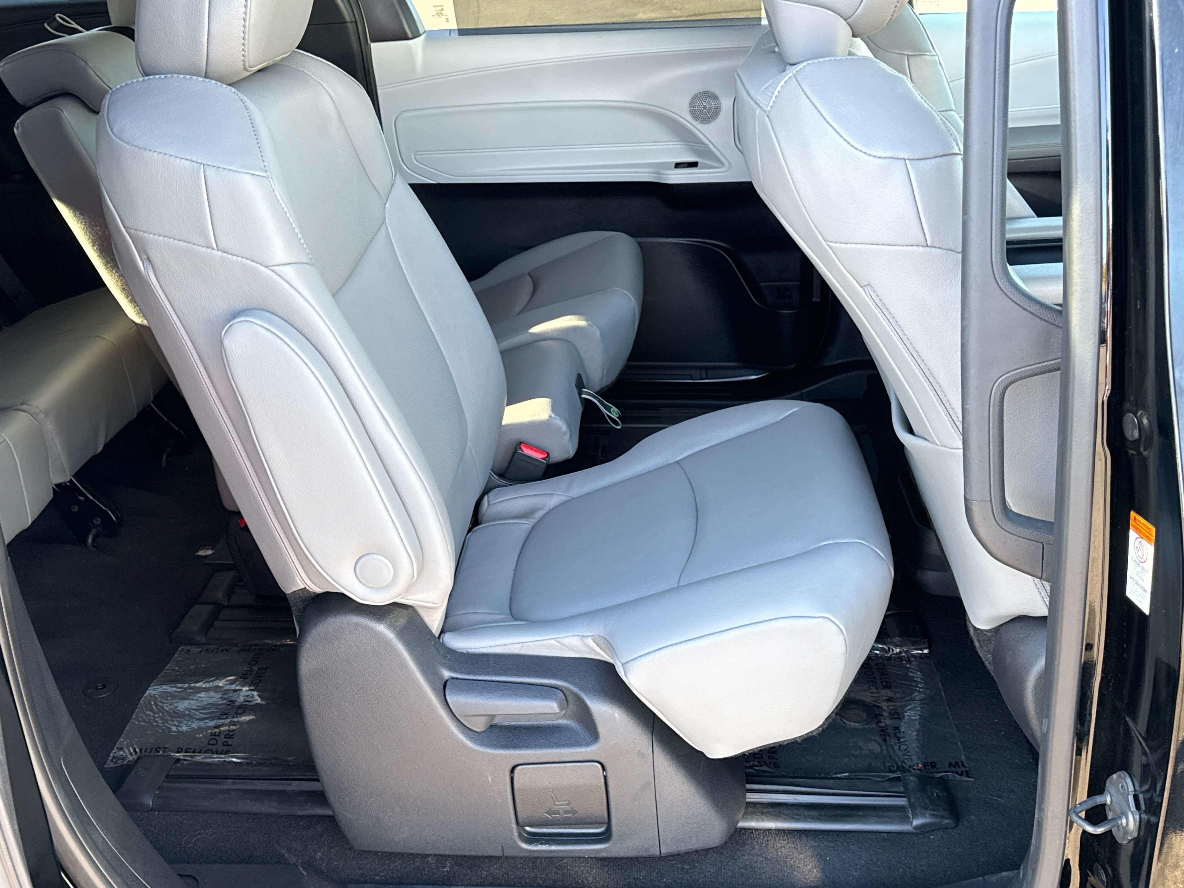 2026 Toyota SIENNA XLE XLE