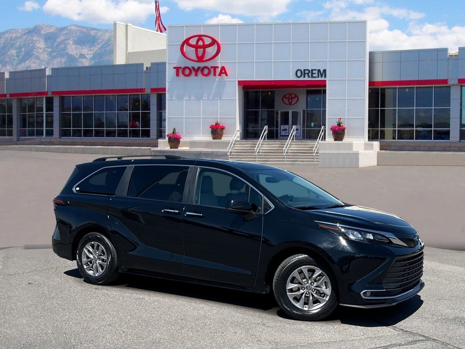 2024 Toyota SIENNA XLE XLE