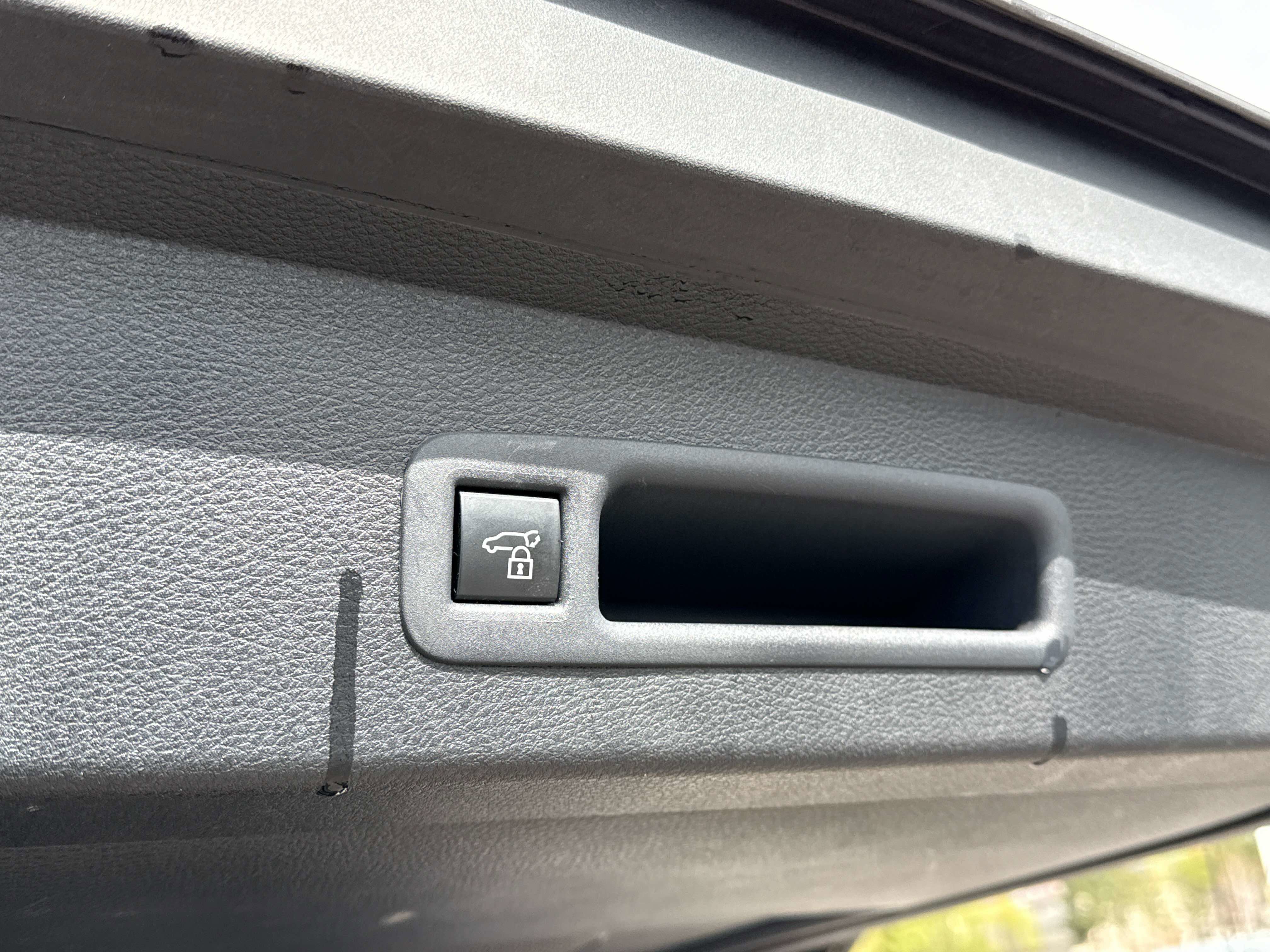 2025 Toyota SIENNA XLE XLE