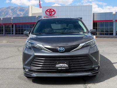 2025 Toyota SIENNA XLE XLE