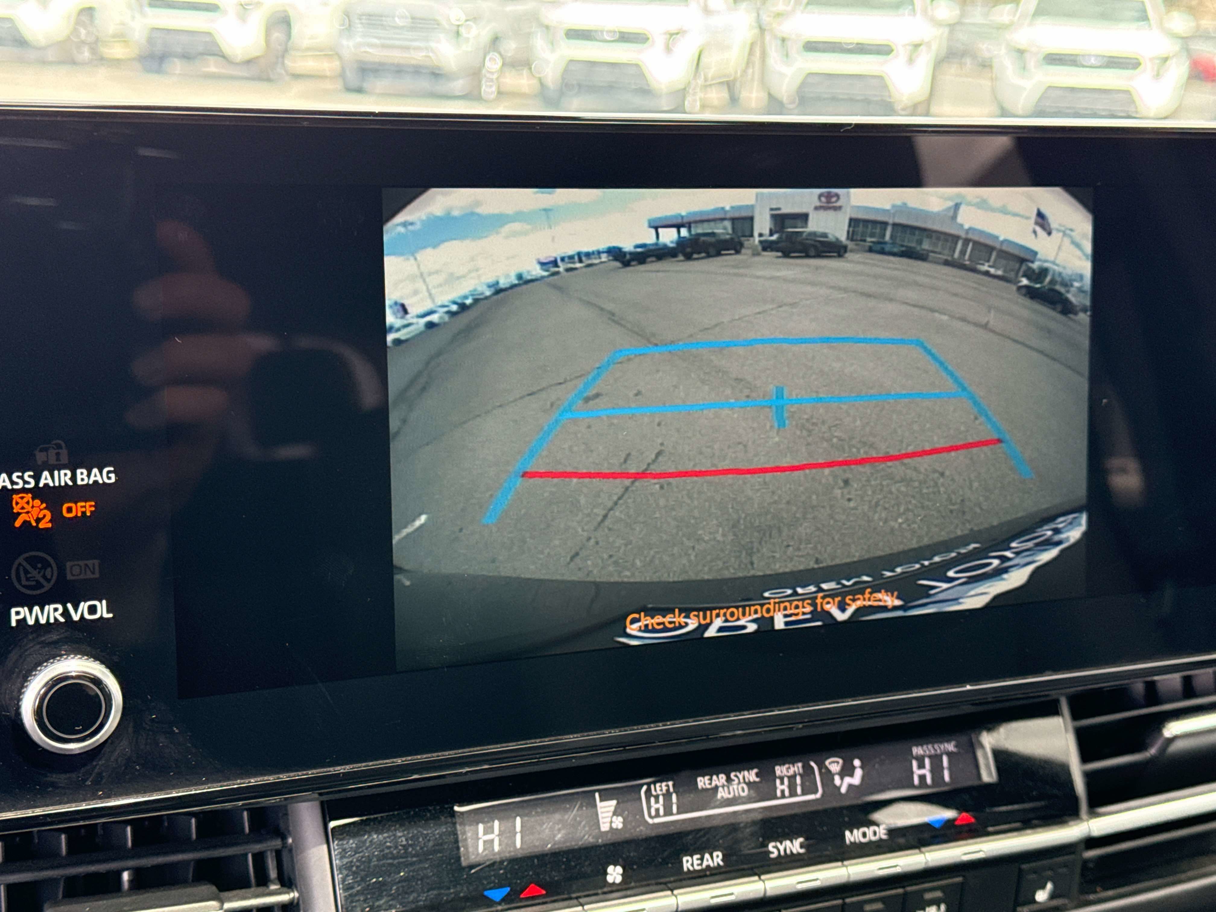 2025 Toyota SIENNA XLE XLE