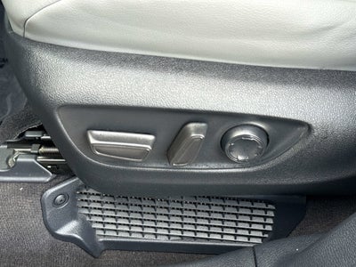 2025 Toyota SIENNA XLE XLE