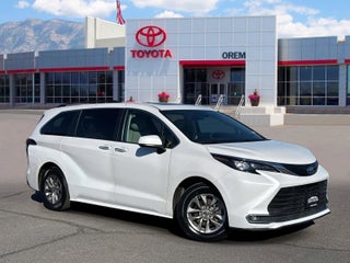 2024 Toyota SIENNA XLE XLE
