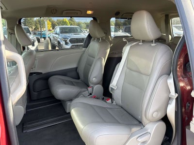2020 Toyota Sienna XLE Auto Access Seat