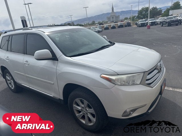 2011 Toyota HIGHLANDER SE