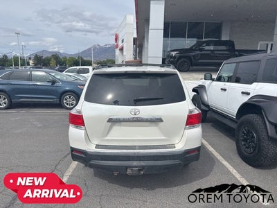 2011 Toyota HIGHLANDER SE