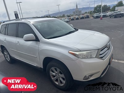 2011 Toyota HIGHLANDER SE