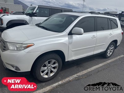 2011 Toyota HIGHLANDER SE