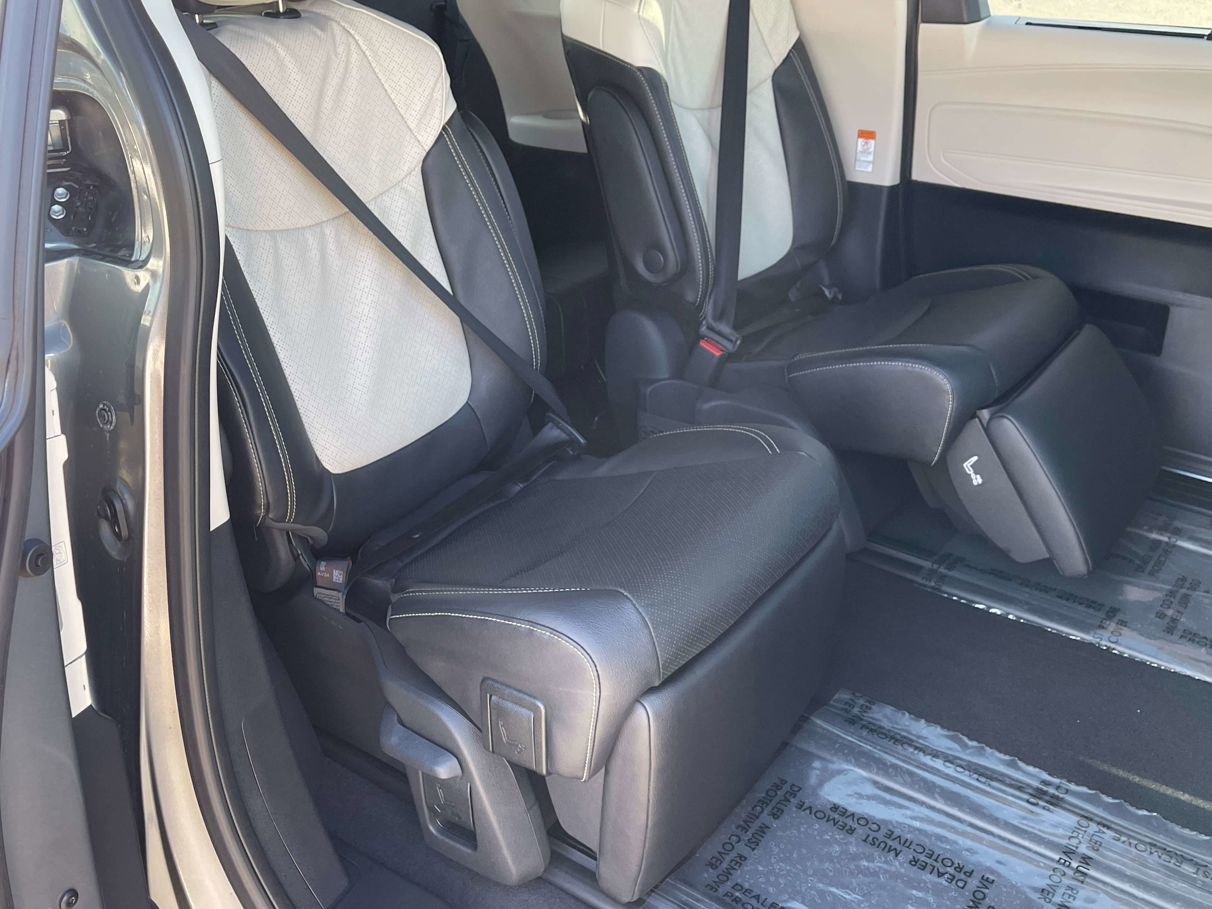 2026 Toyota SIENNA LIMITED Limited