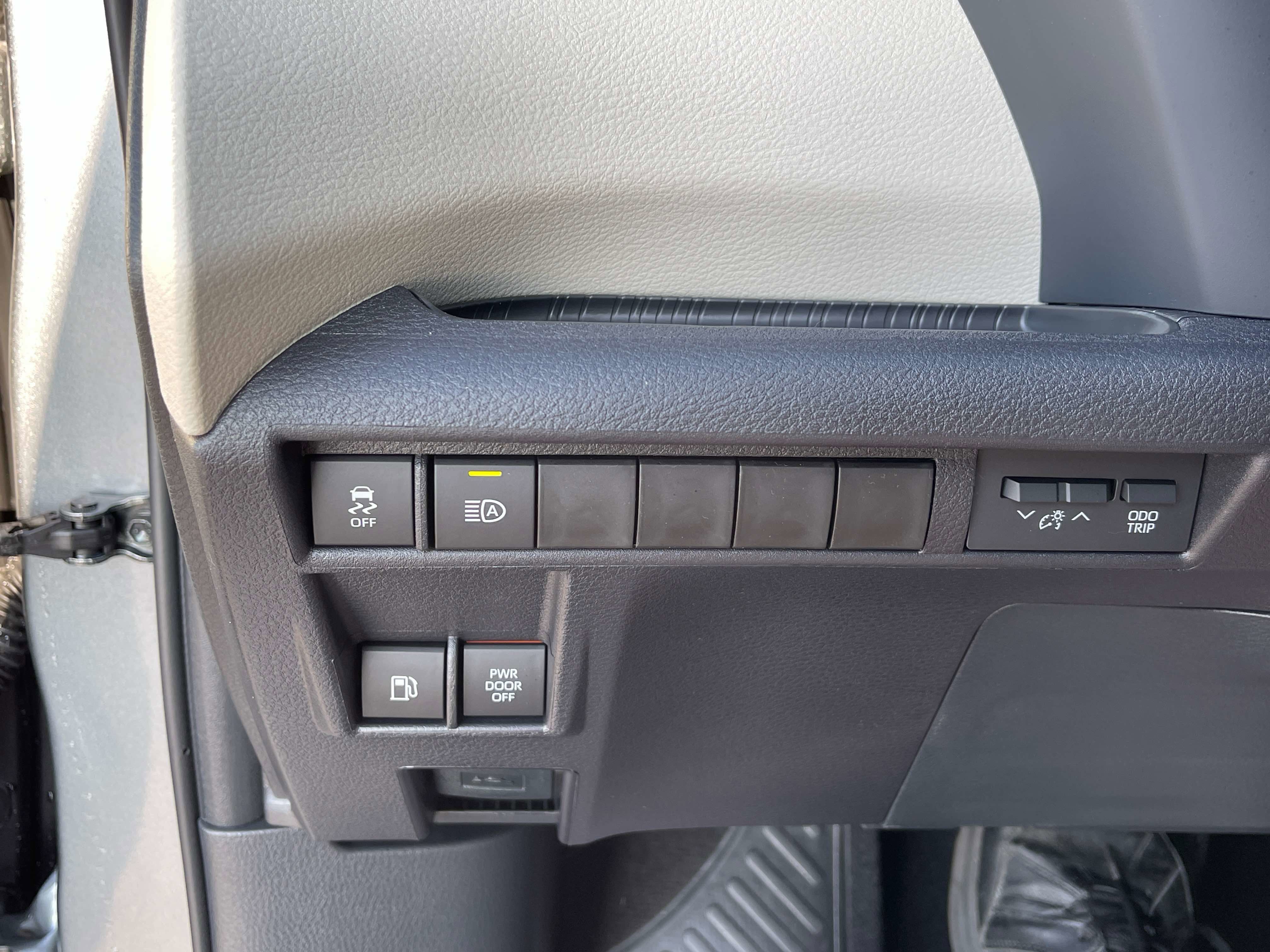 2026 Toyota SIENNA LIMITED Limited