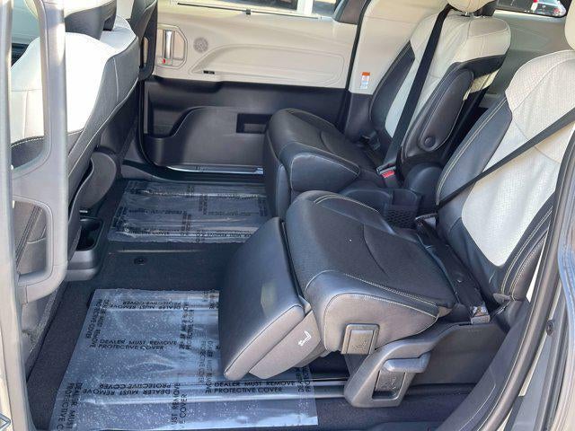 2026 Toyota SIENNA LIMITED Limited