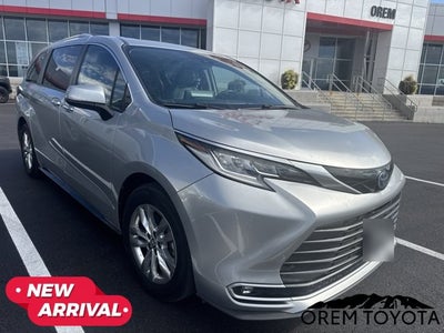 2022 Toyota Sienna Limited
