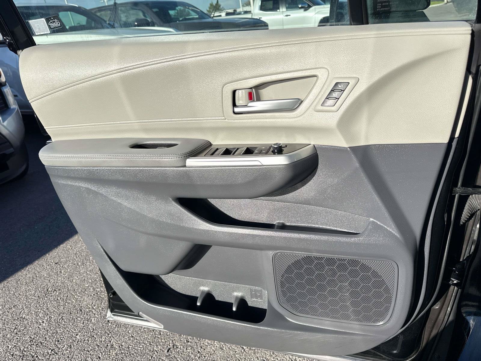 2024 Toyota Sienna Limited
