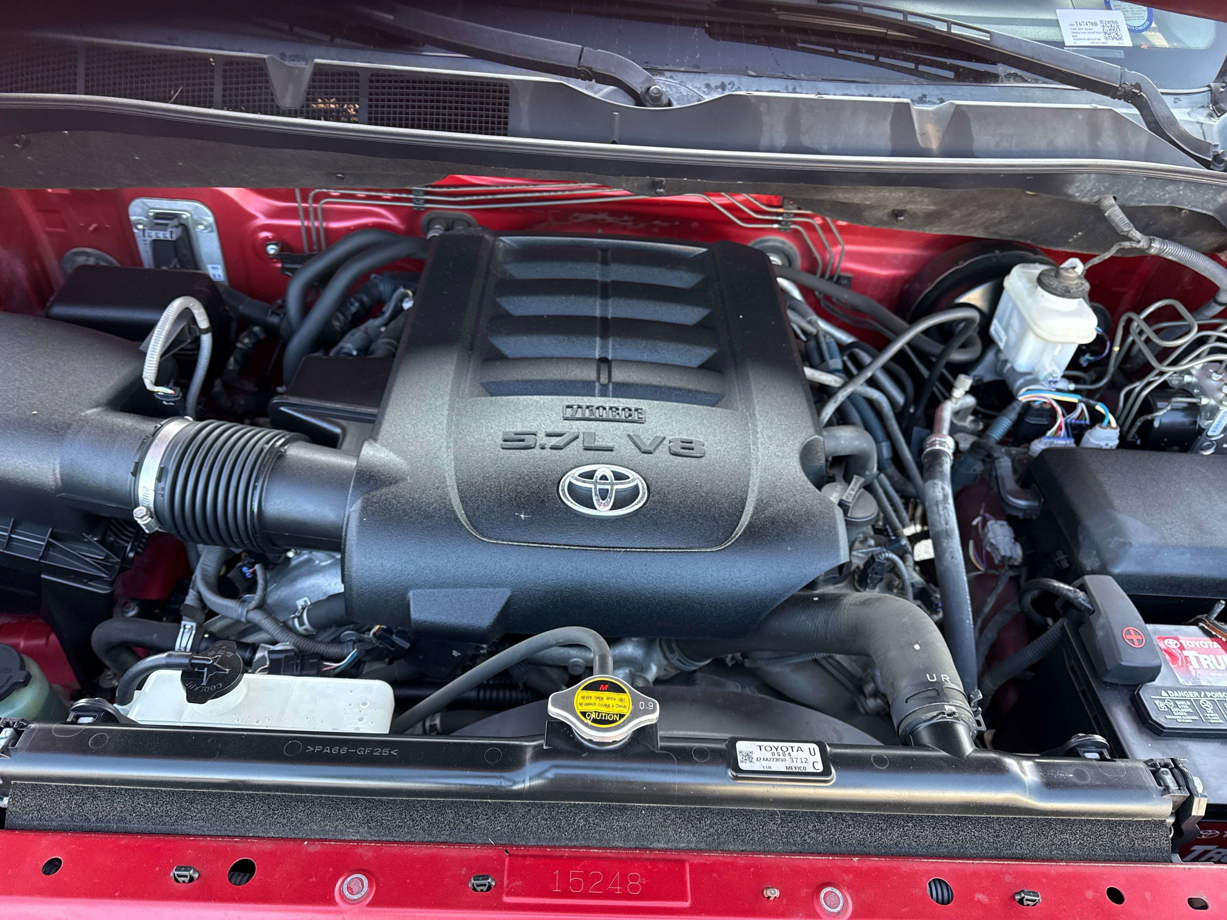 2015 Toyota TUNDRA 4X4 SR5