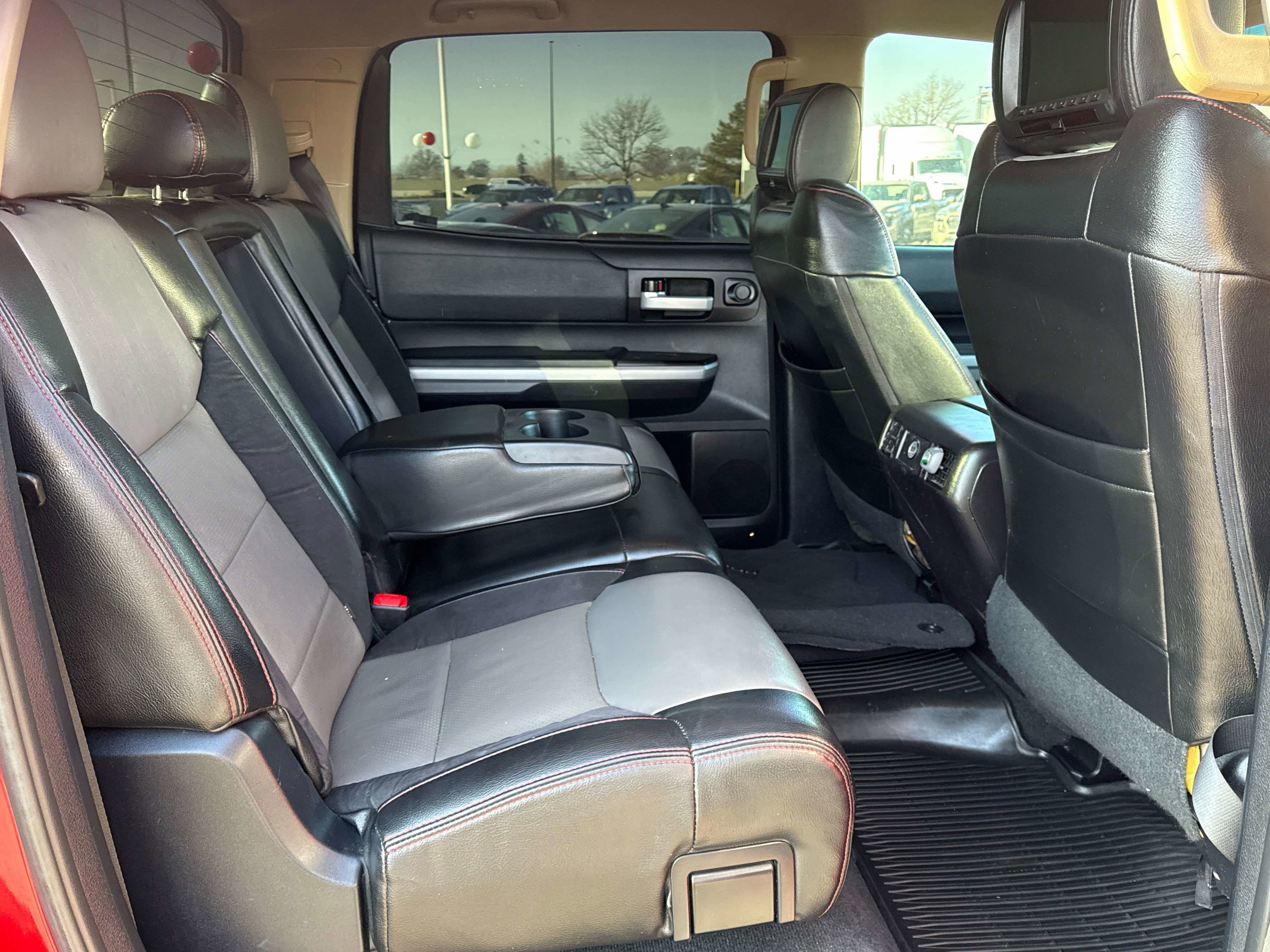 2015 Toyota TUNDRA 4X4 SR5