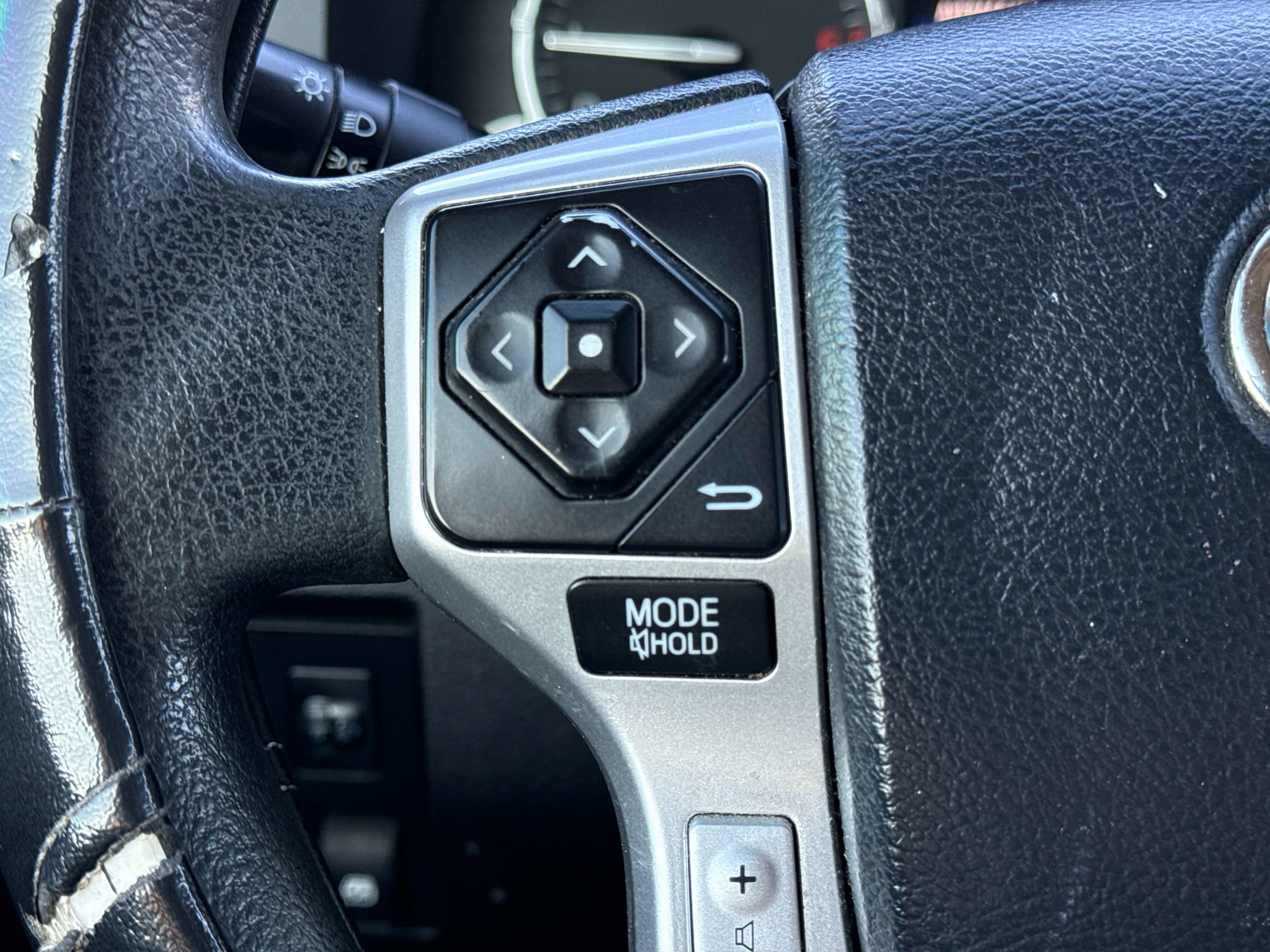 2015 Toyota TUNDRA 4X4 SR5