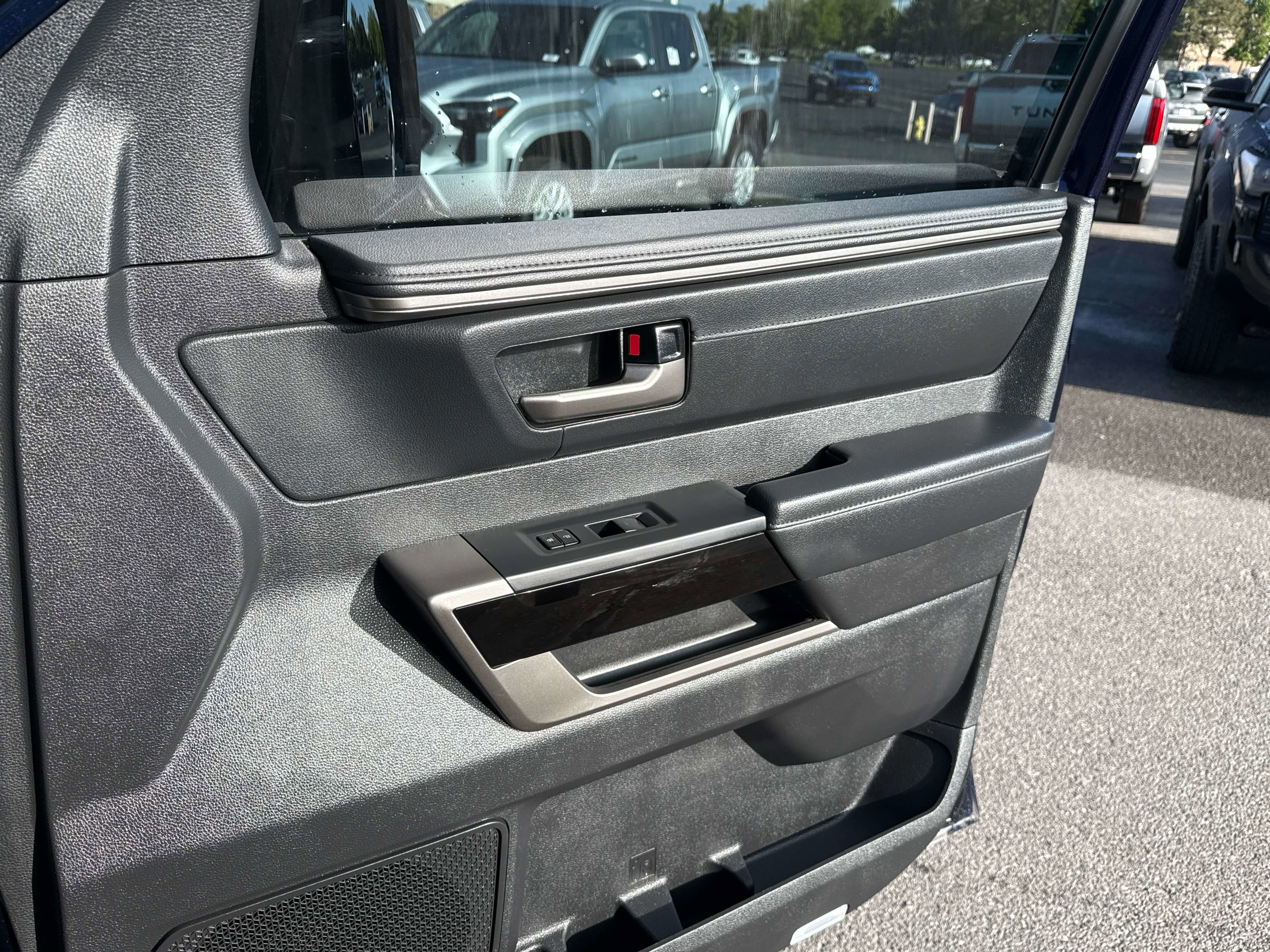 2024 Toyota TUNDRA 4X4 Limited