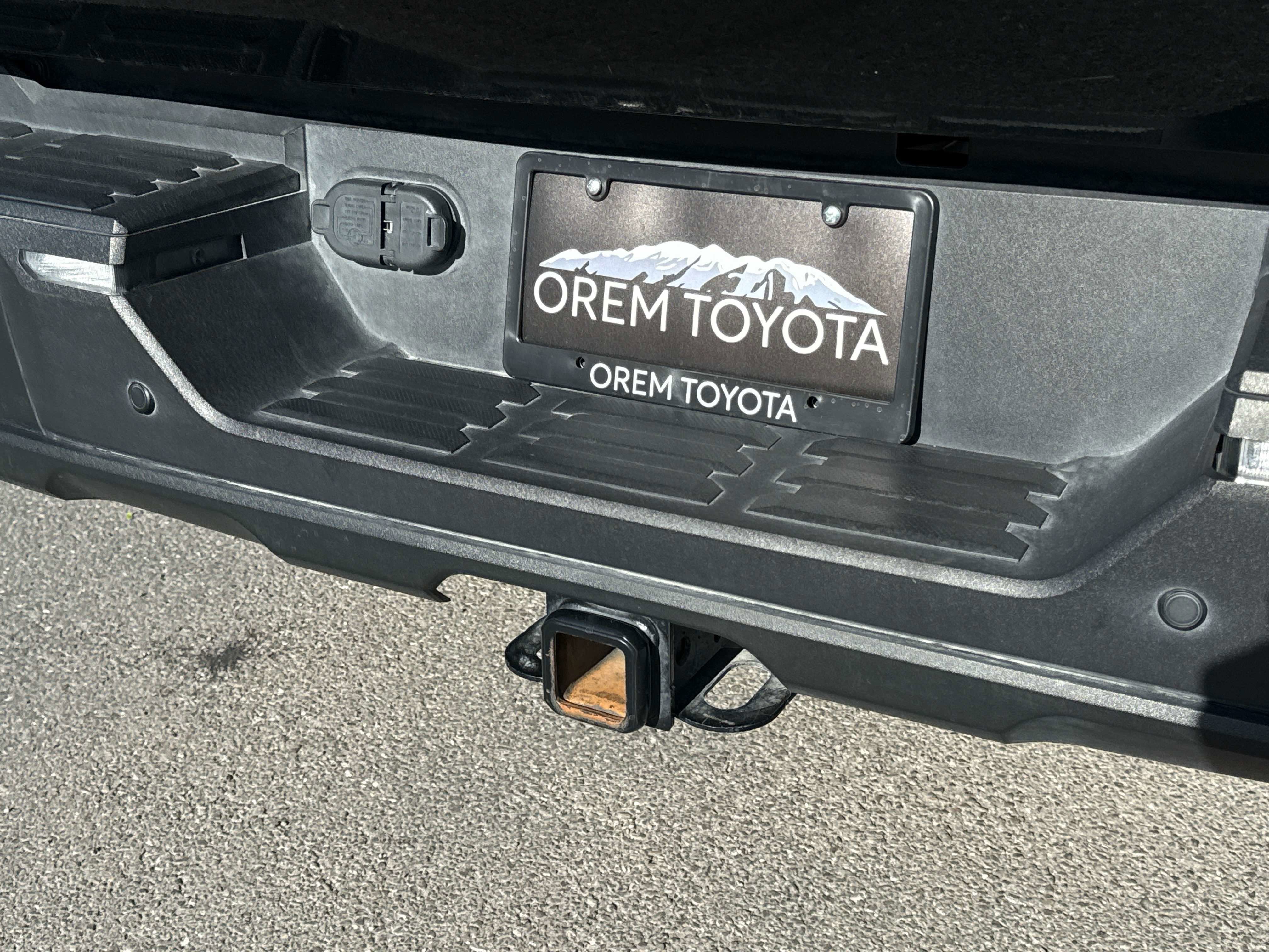 2024 Toyota TUNDRA 4X4 SR5