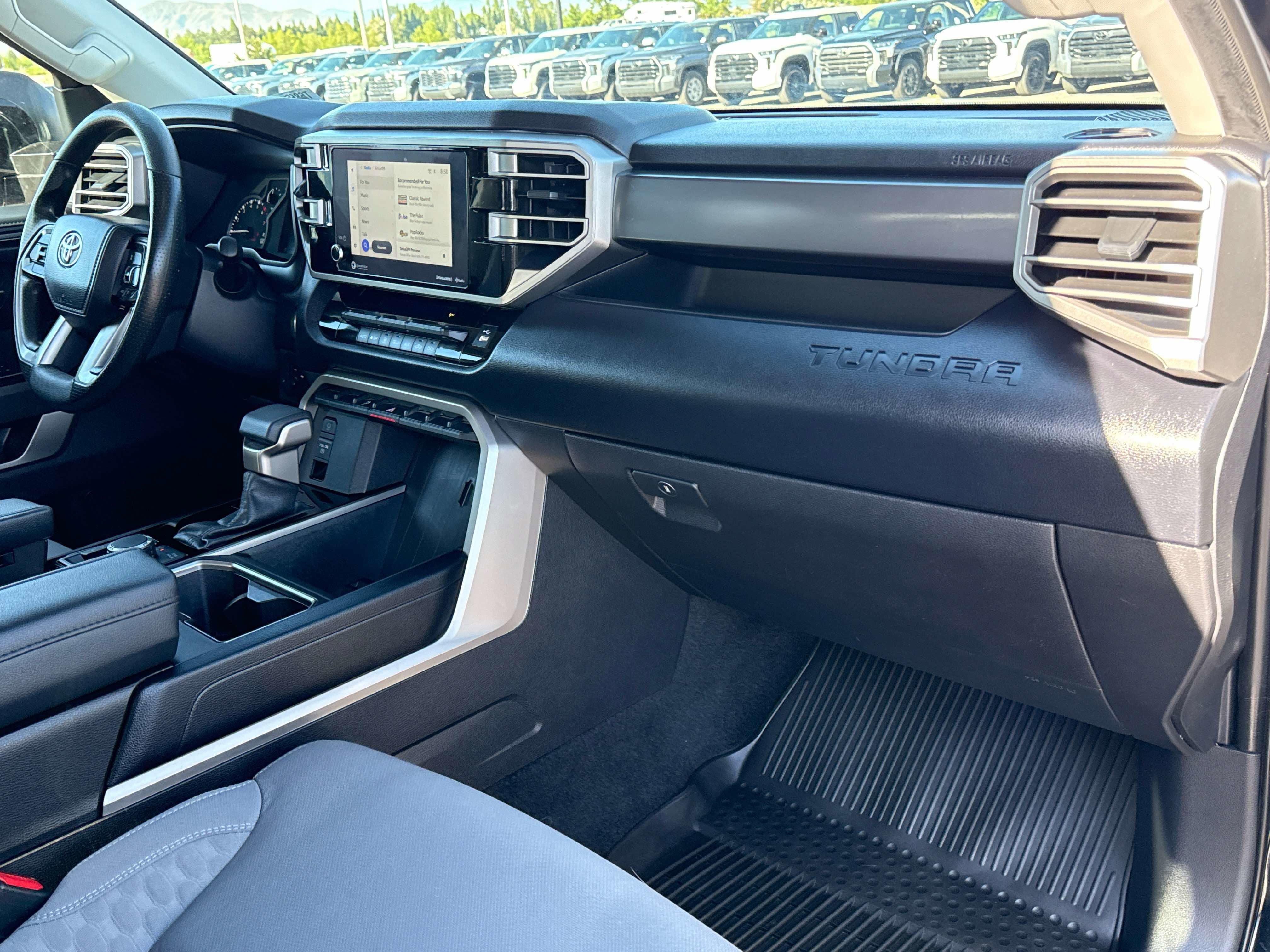 2024 Toyota TUNDRA 4X4 SR5