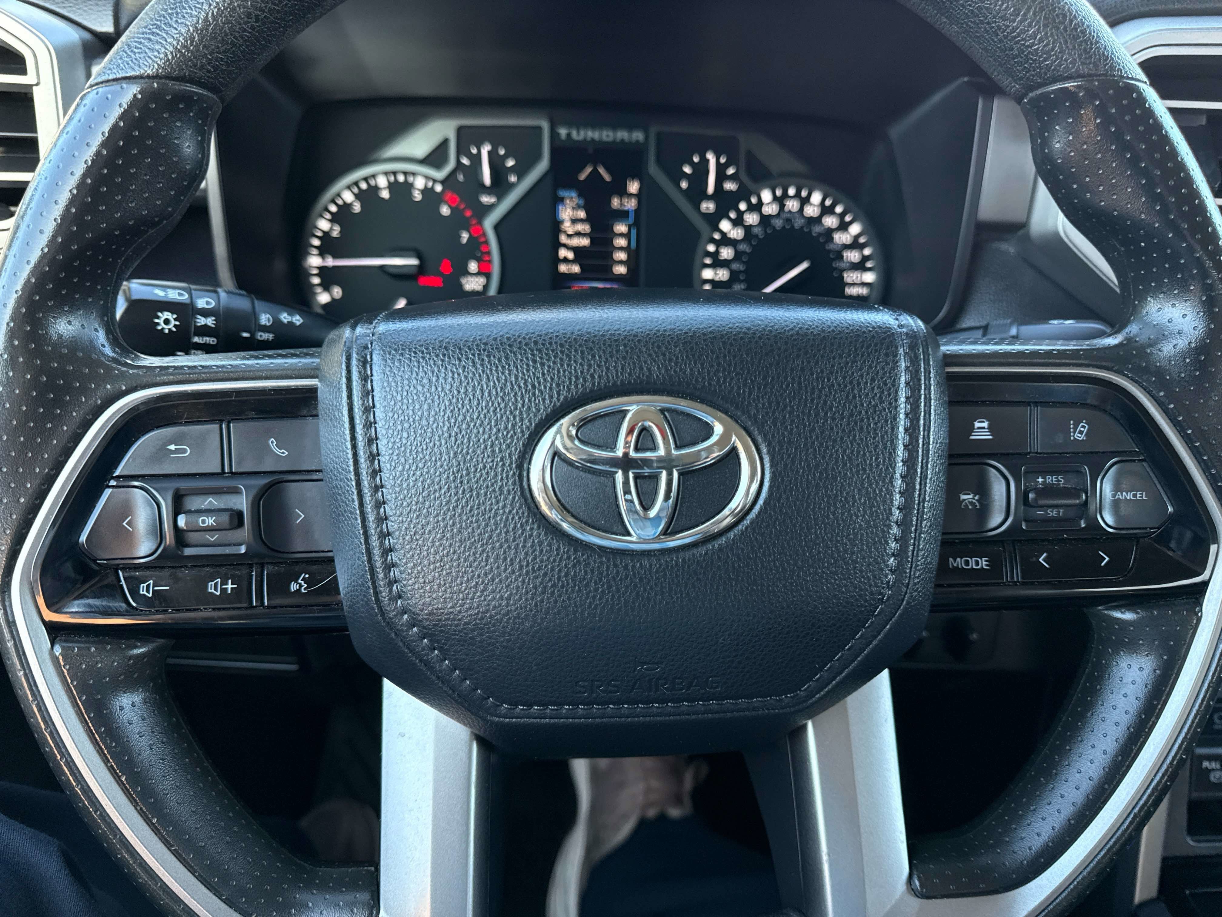 2024 Toyota TUNDRA 4X4 SR5